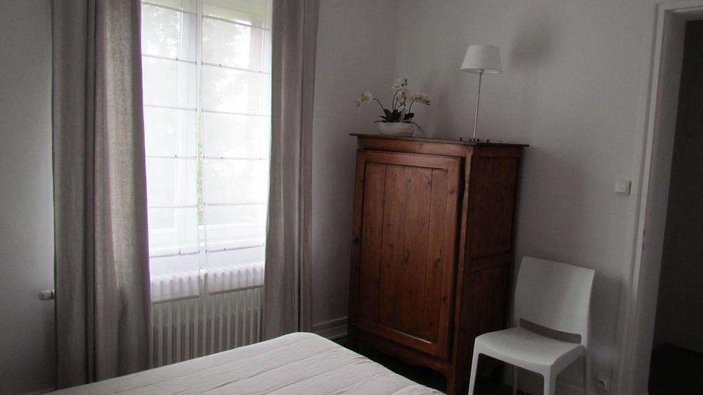 Gite Histoire De Maison Arras Habitación foto